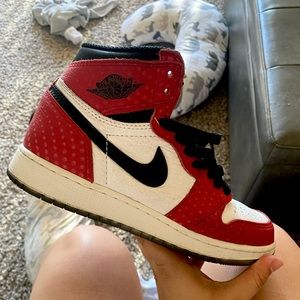AIR JORDAN 1 HIGH OG SPIDER-MAN GS